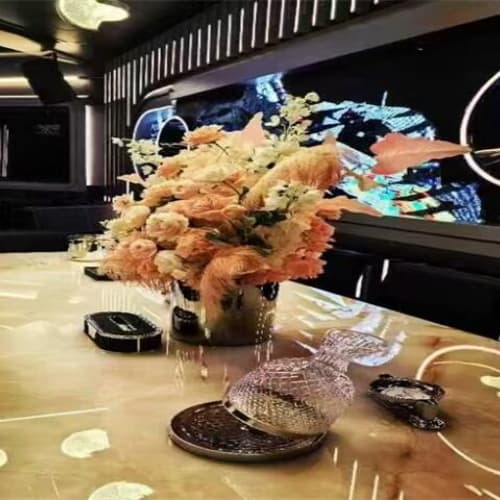 郑州夜场招聘_天阙夜总会急聘金牌促销员,开启你的精彩人生