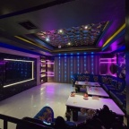 北京霓虹夜色中的魅力舞台：高薪诚聘风尚模特